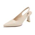 Nude slingback hæl med spids tå og skulpturel trompethæl, set fra siden — Venzelo