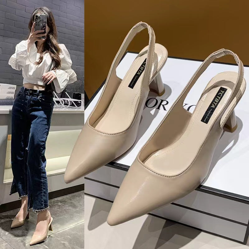 Nude slingback blokhæl set ovenfra med åben bagkant — Venzelo