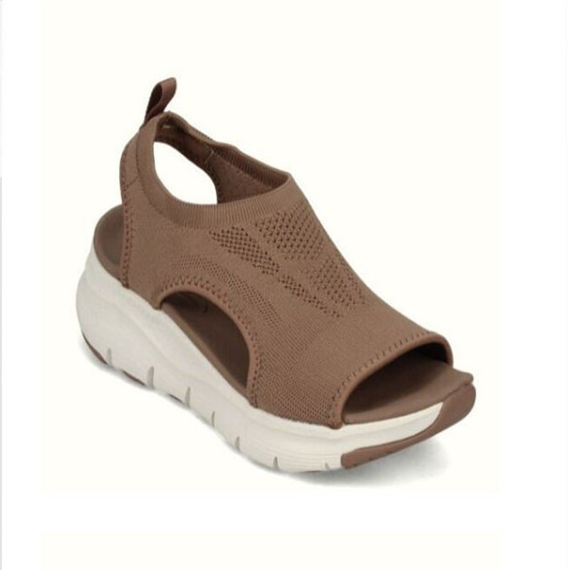 Brun sandal med peep toe, strikket overdel og hvid sål — Venzelo
